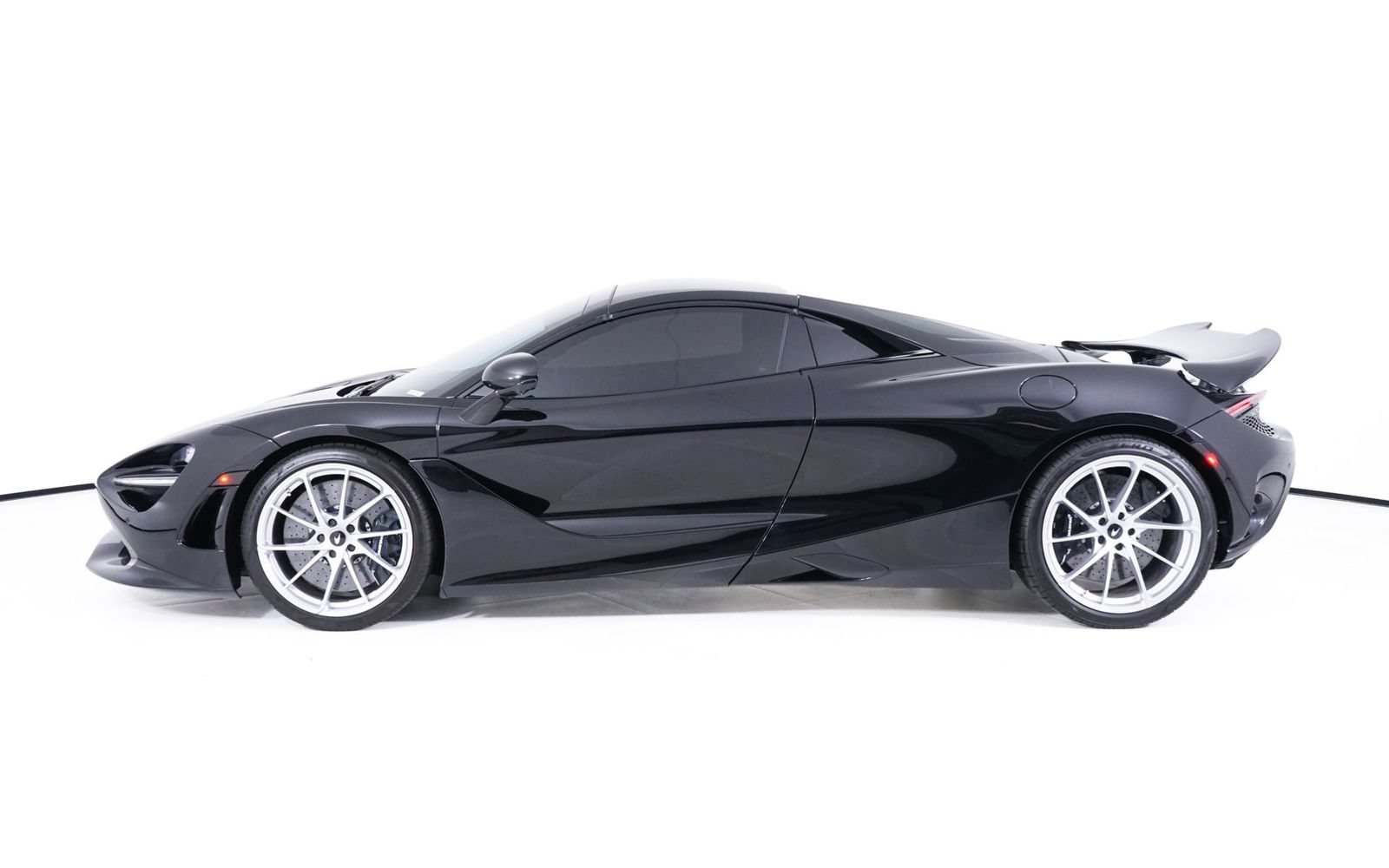 Used 2026 McLaren 750S Spider photo 3