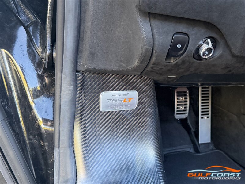 Used 2022 McLaren 765LT photo 24