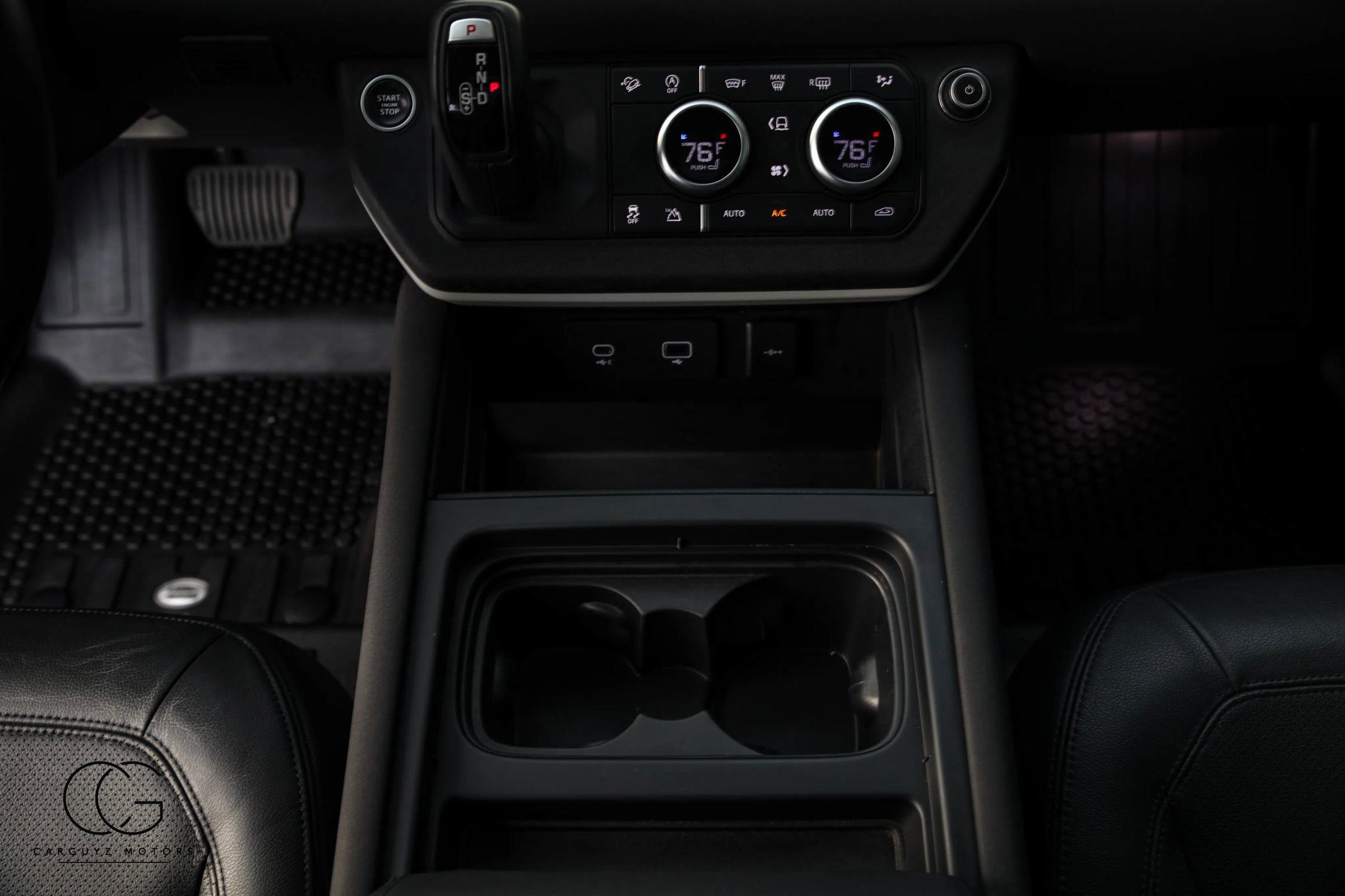 2022 Land Rover Defender 110 SE