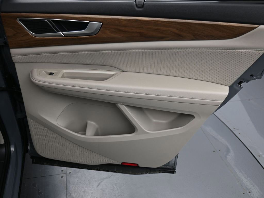 2025 Volkswagen Atlas SE