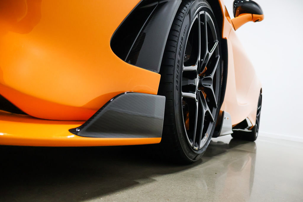 Used 2022 McLaren 765LT photo 93