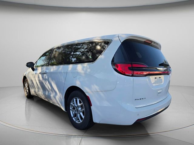 2023 Chrysler Pacifica Touring-L