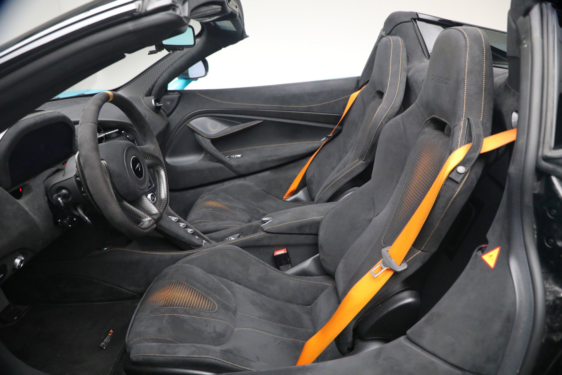 Used 2022 McLaren 765LT photo 31