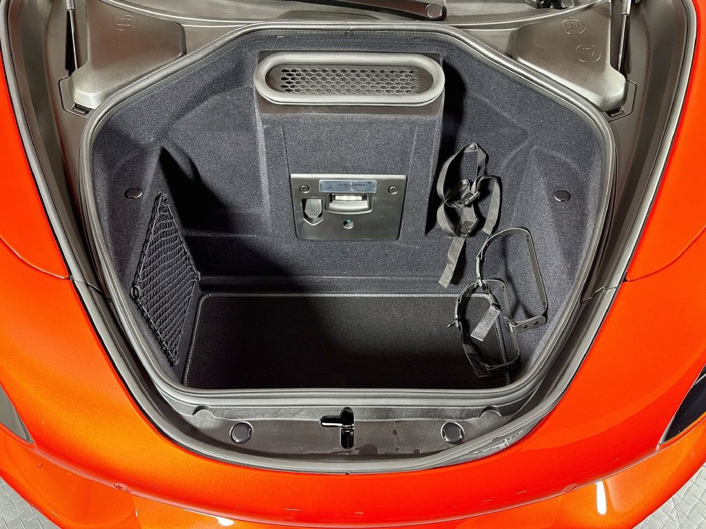 Used 2026 McLaren 750S Spider photo 27