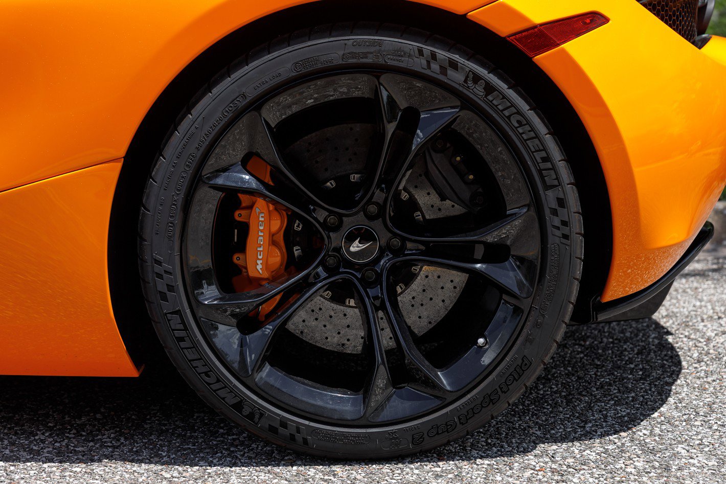 Used 2019 McLaren 720S Luxury photo 22