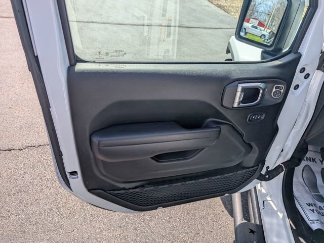 2022 Jeep Gladiator Sport