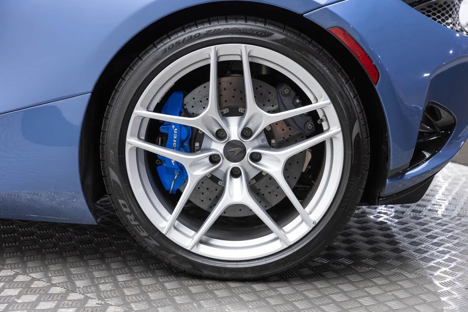 Used 2026 McLaren 750S Spider photo 40