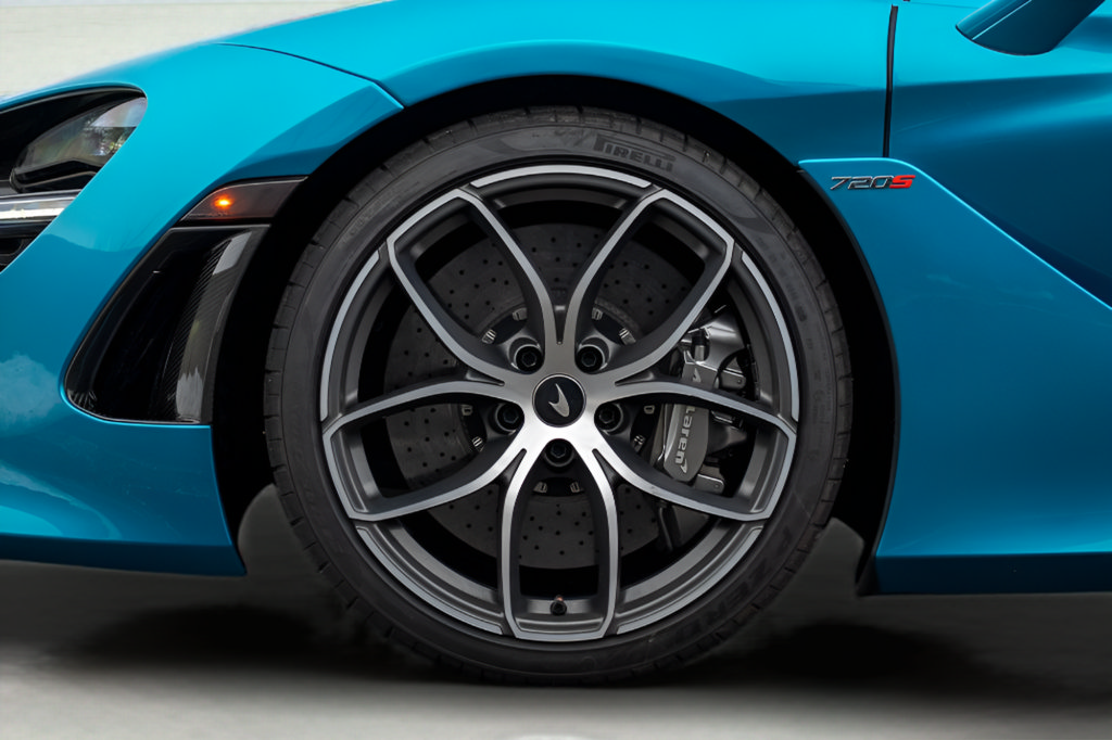 Used 2019 McLaren 720S Luxury photo 24