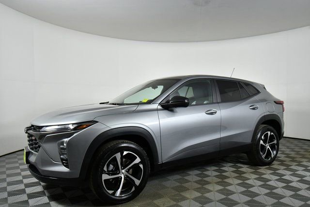 Used 2025 Chevrolet Trax RS w/ Driver Confidence Package