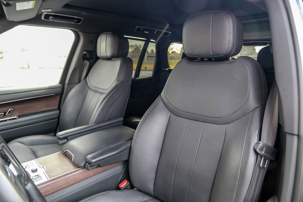 2023 Land Rover Range Rover SE