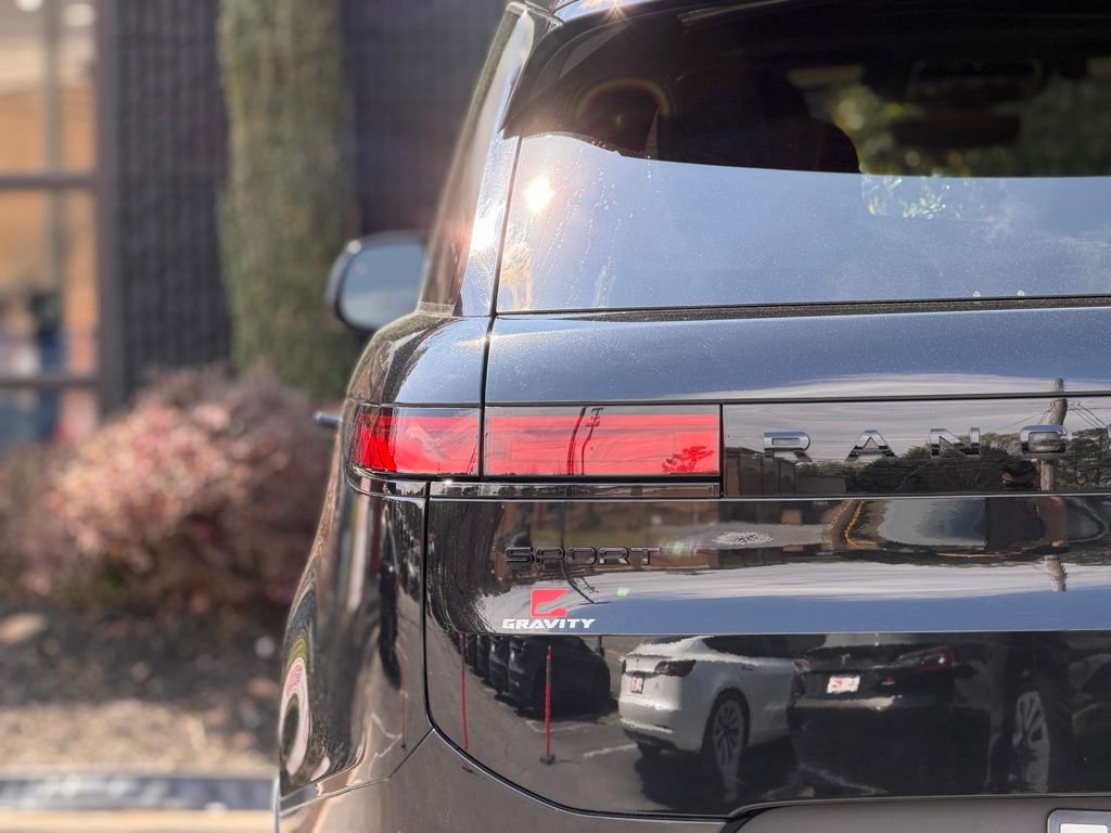 2023 Land Rover Range Rover Sport SE