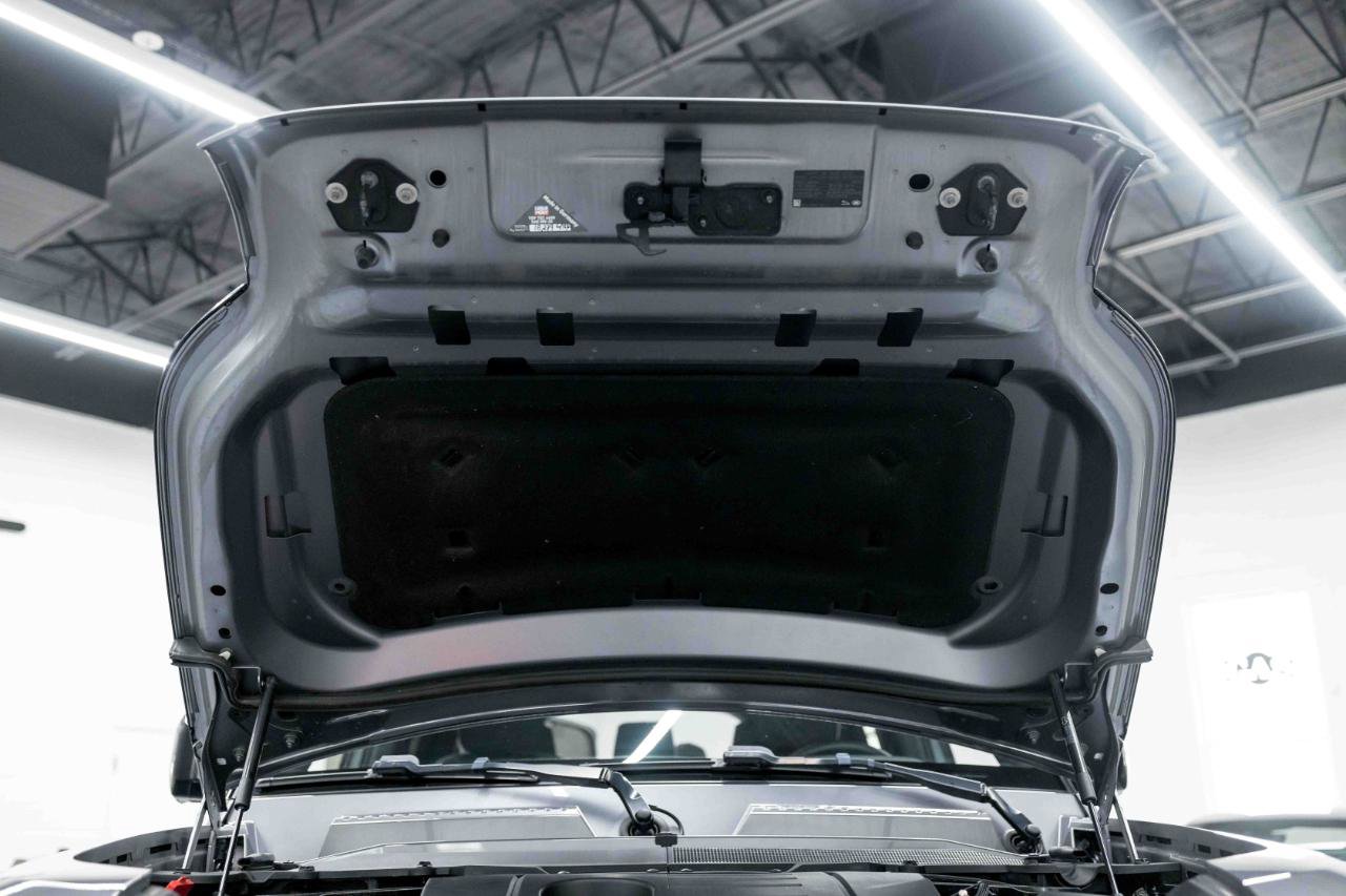 2023 Land Rover Defender 130 SE