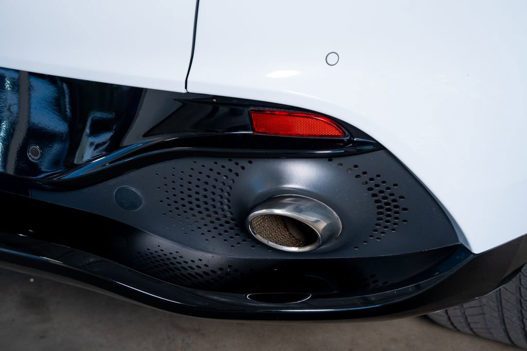 2021 Aston Martin DBX