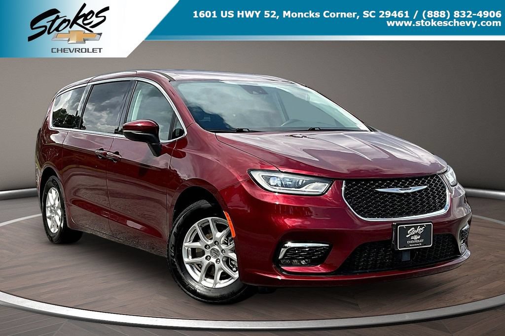 Used 2023 Chrysler Pacifica Touring-L