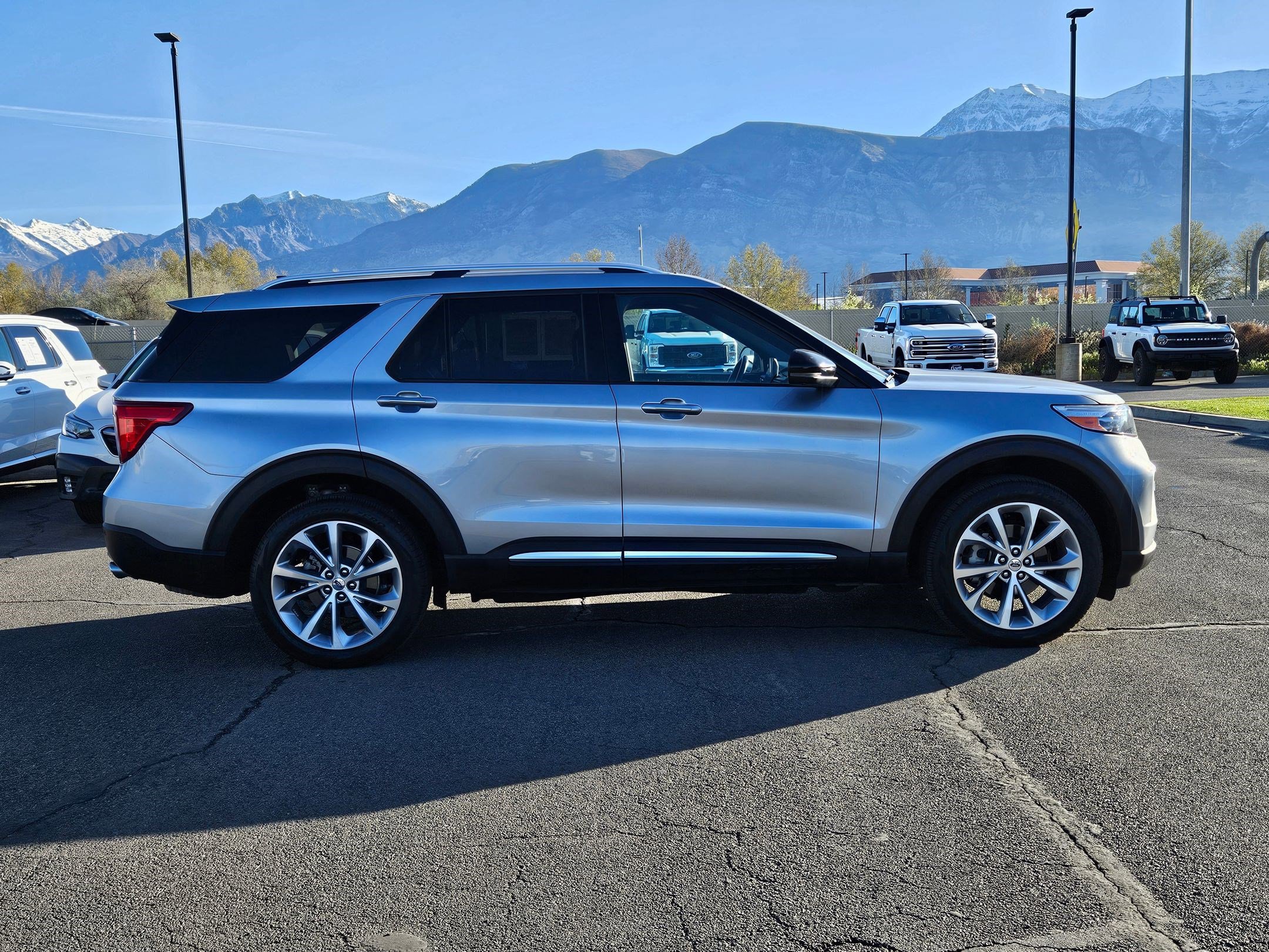 2023 Ford Explorer Platinum