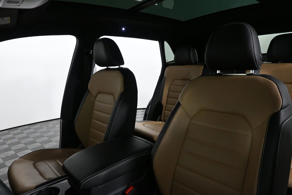 2022 Volkswagen Atlas Cross Sport SEL Premium R-Line