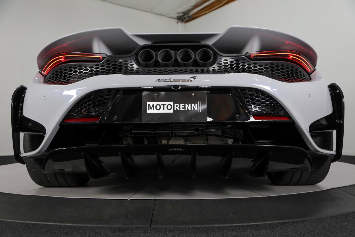 Used 2022 McLaren 765LT photo 31