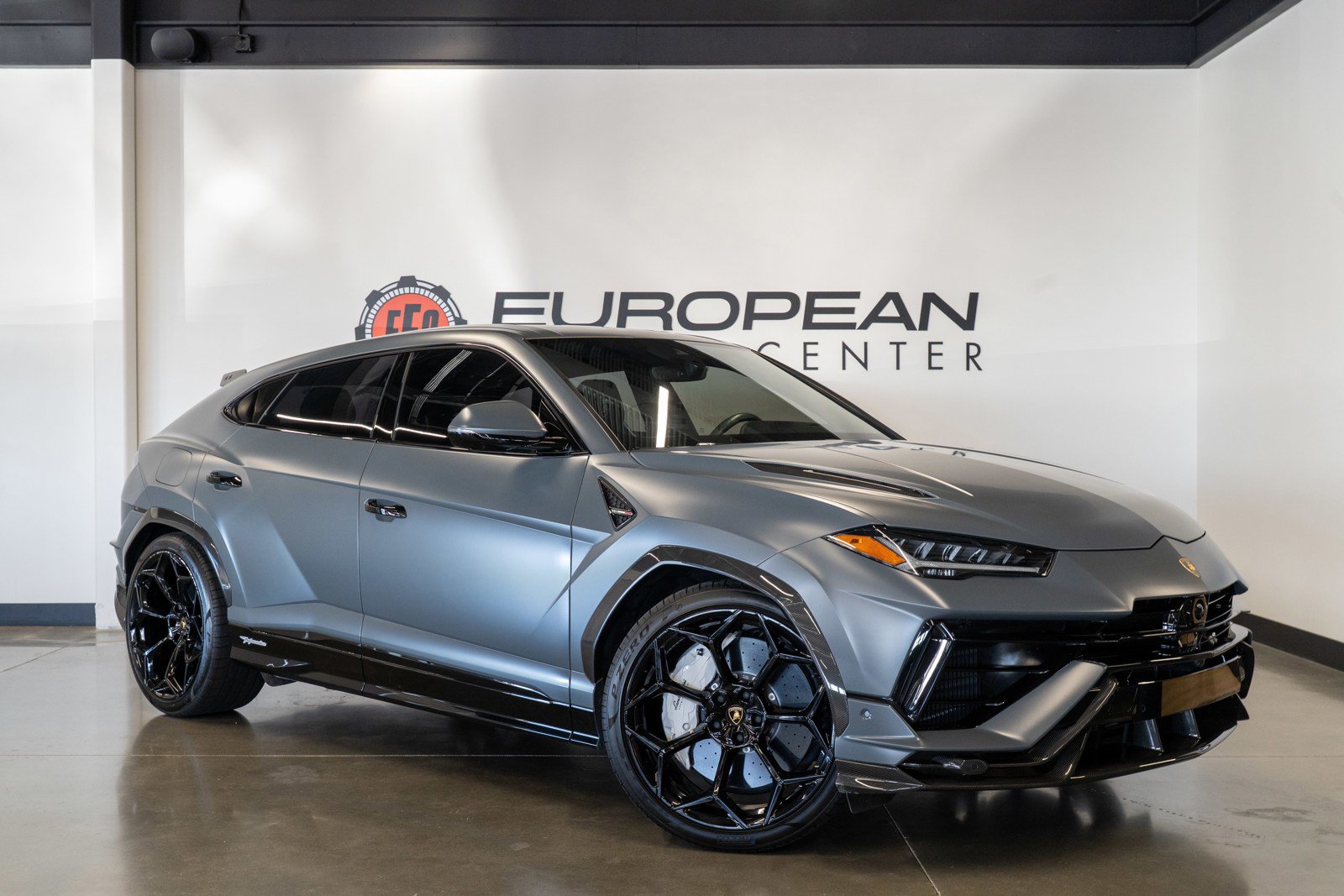 Used 2023 Lamborghini Urus Performante