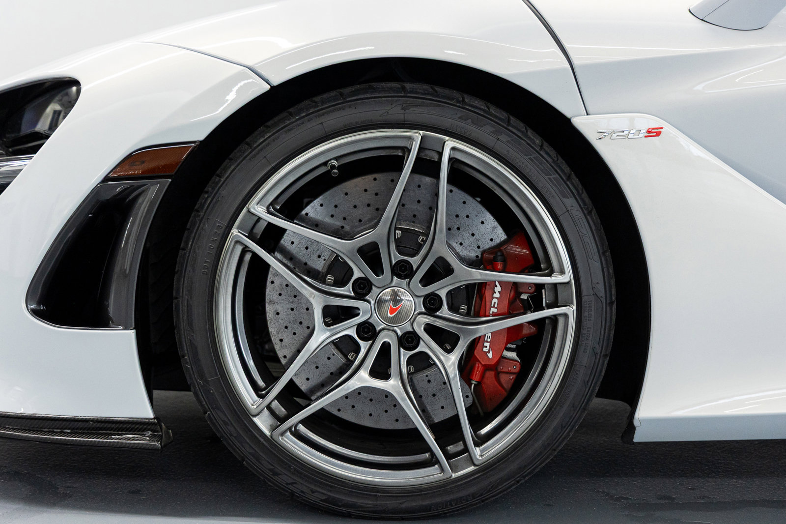 Used 2018 McLaren 720S photo 20