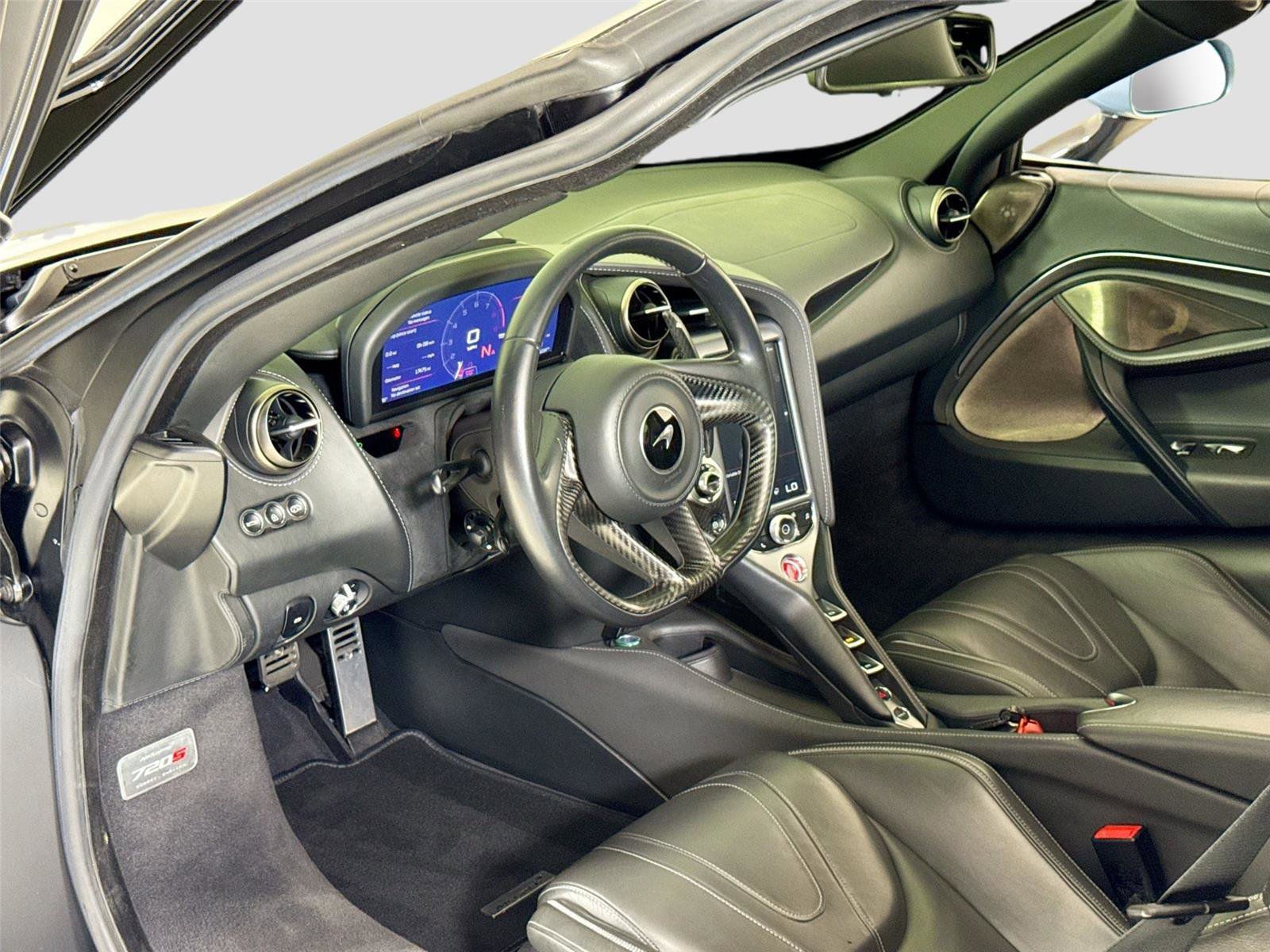 Used 2019 McLaren 720S photo 13