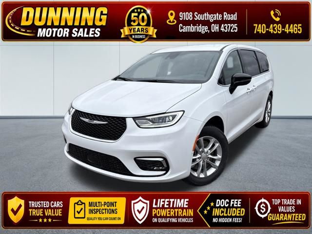 New 2026 Chrysler Pacifica Select