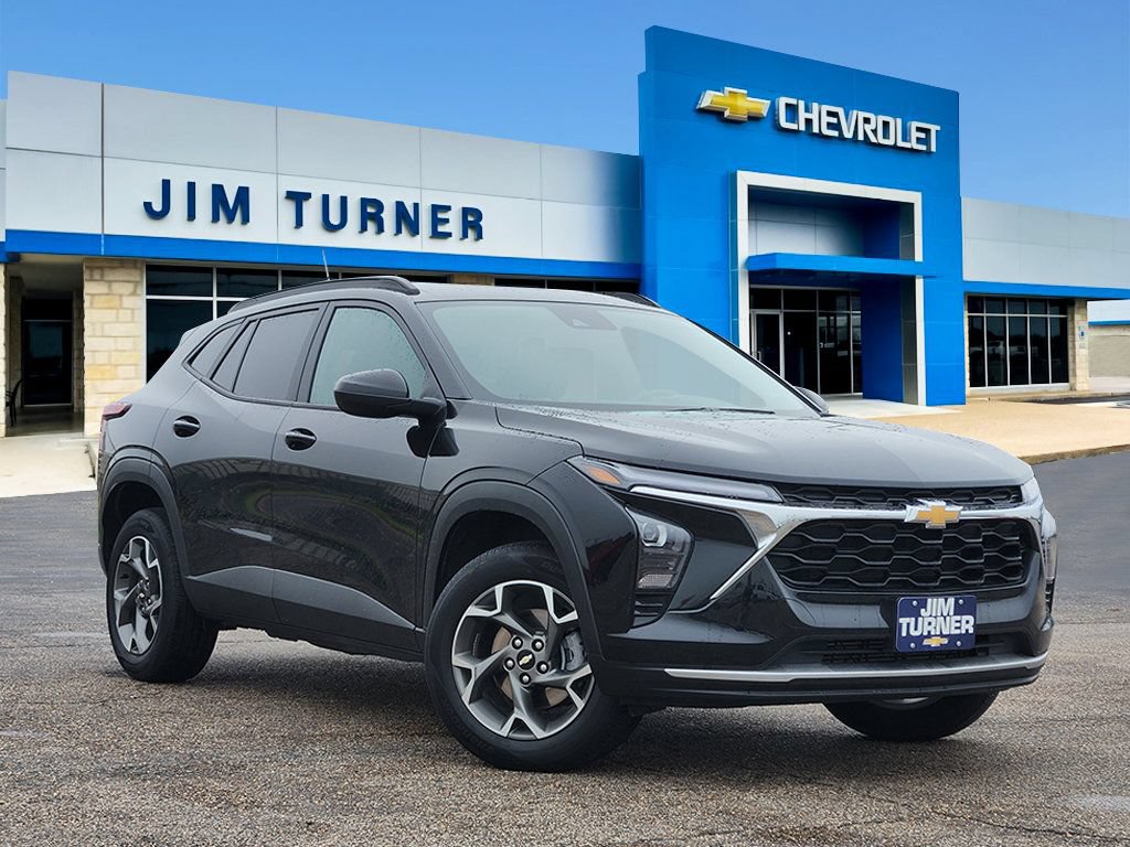 Used 2025 Chevrolet Trax LT