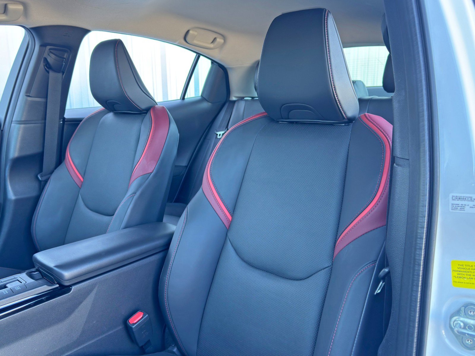 2025 Toyota Prius Plug-In Hybrid XSE