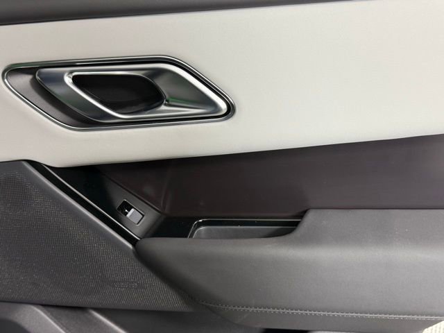 2026 Land Rover Range Rover Velar Dynamic SE