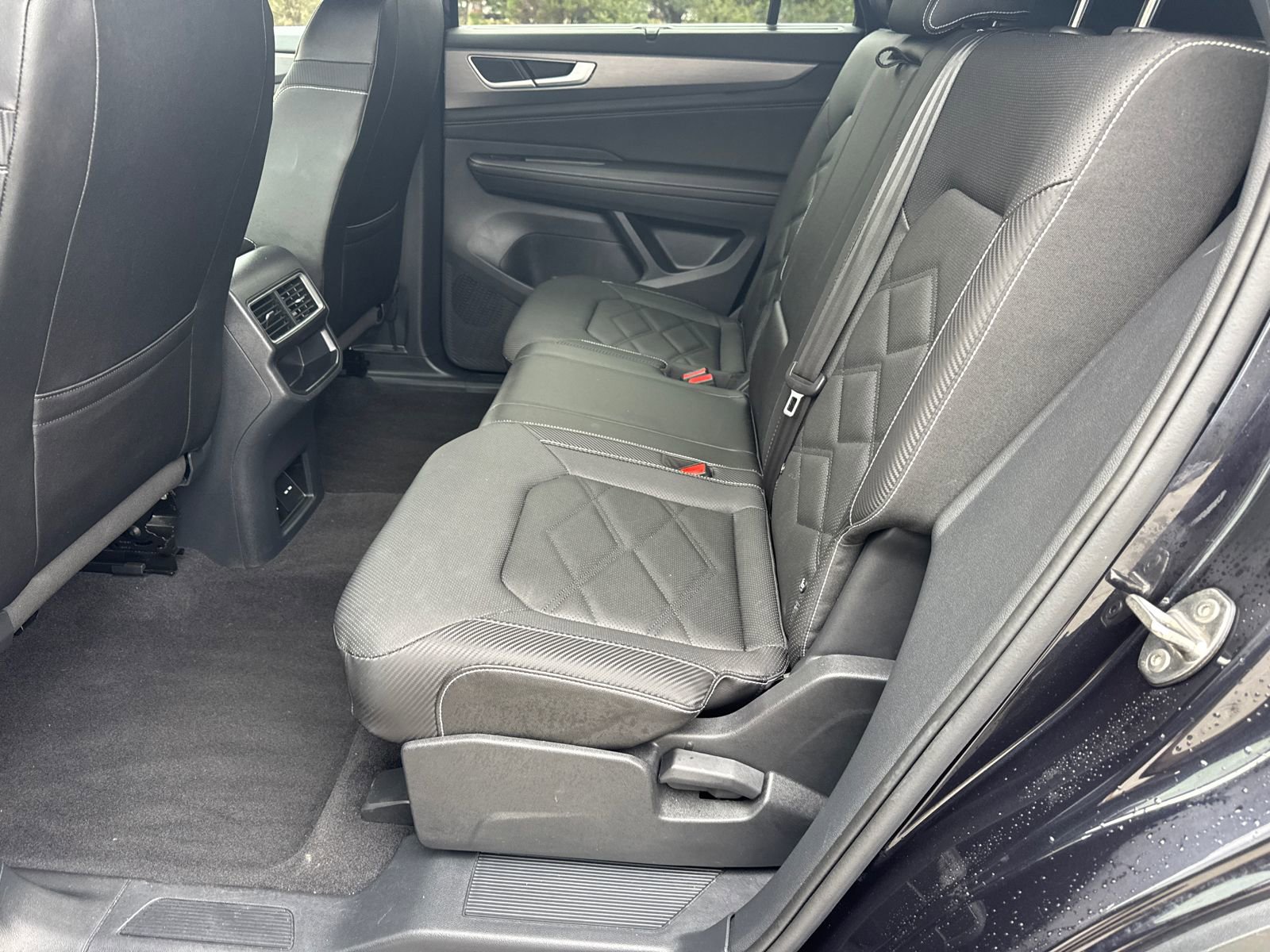 2025 Volkswagen Atlas Cross Sport SE