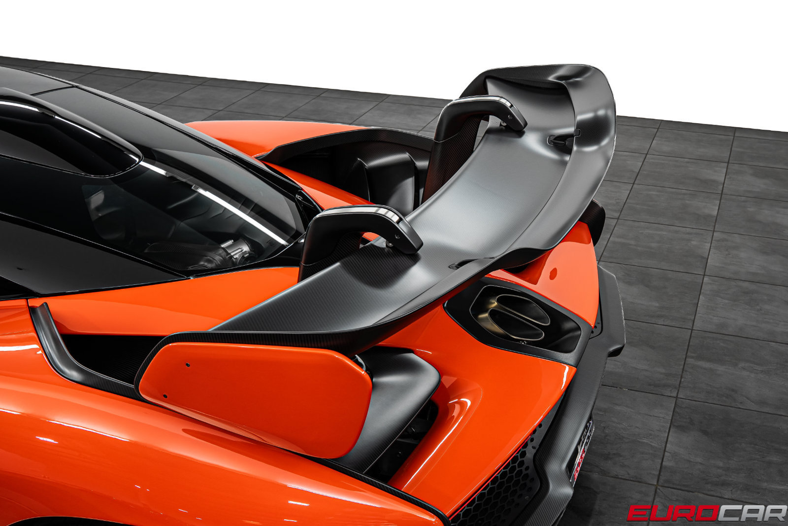 Used 2019 McLaren Senna photo 33