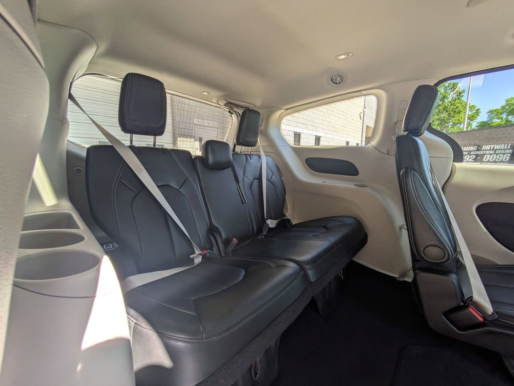 2024 Chrysler Pacifica Touring-L