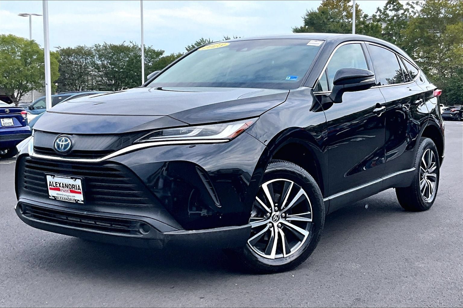 Used 2023 Toyota Venza LE