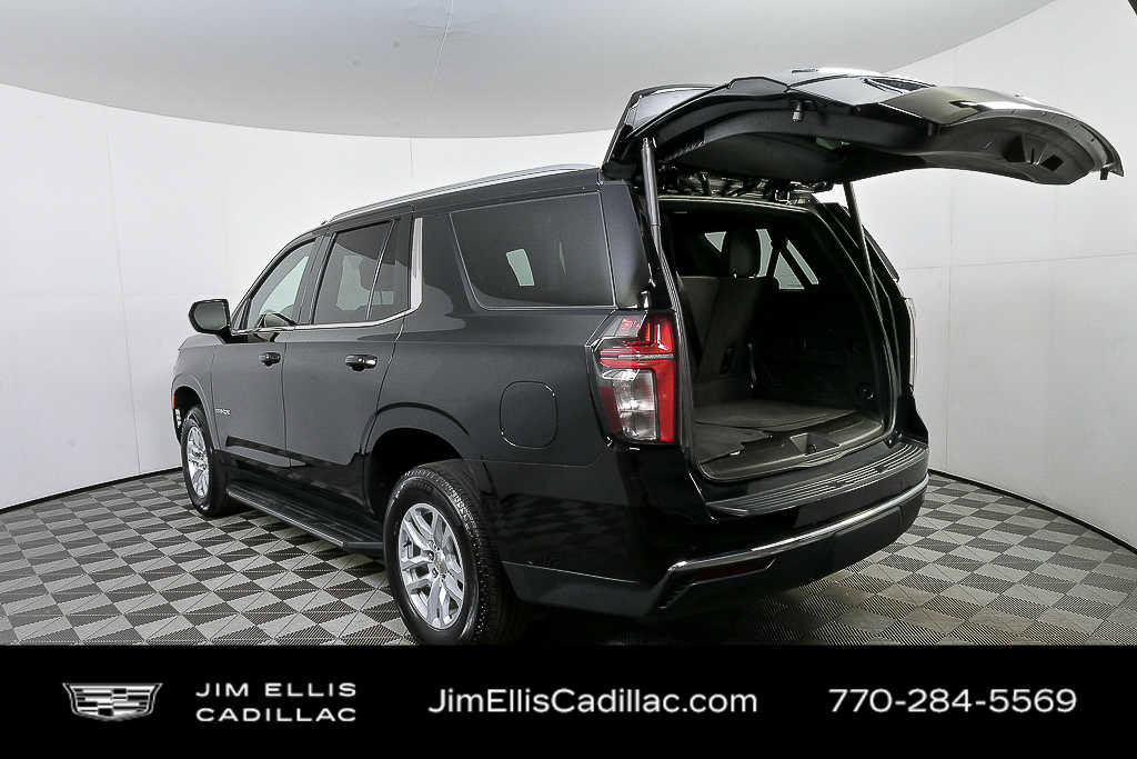 2025 Chevrolet Suburban LT