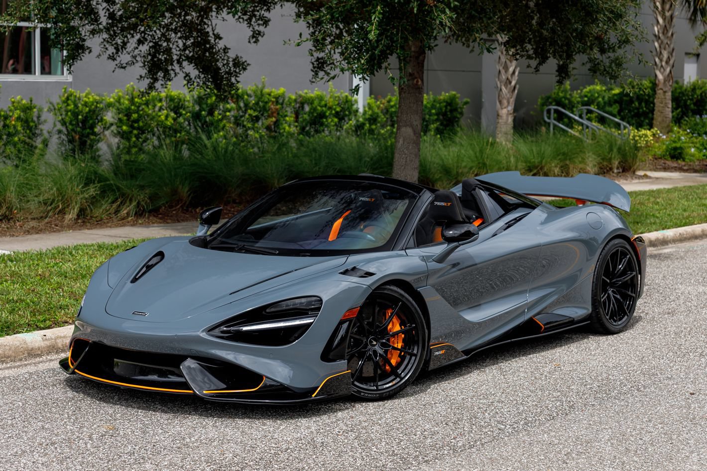 Used 2022 McLaren 765LT photo 40