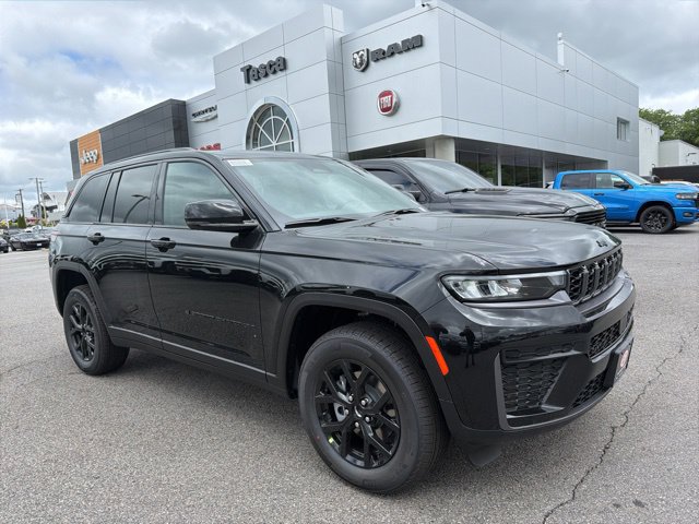 New 2026 Jeep Grand Cherokee Altitude