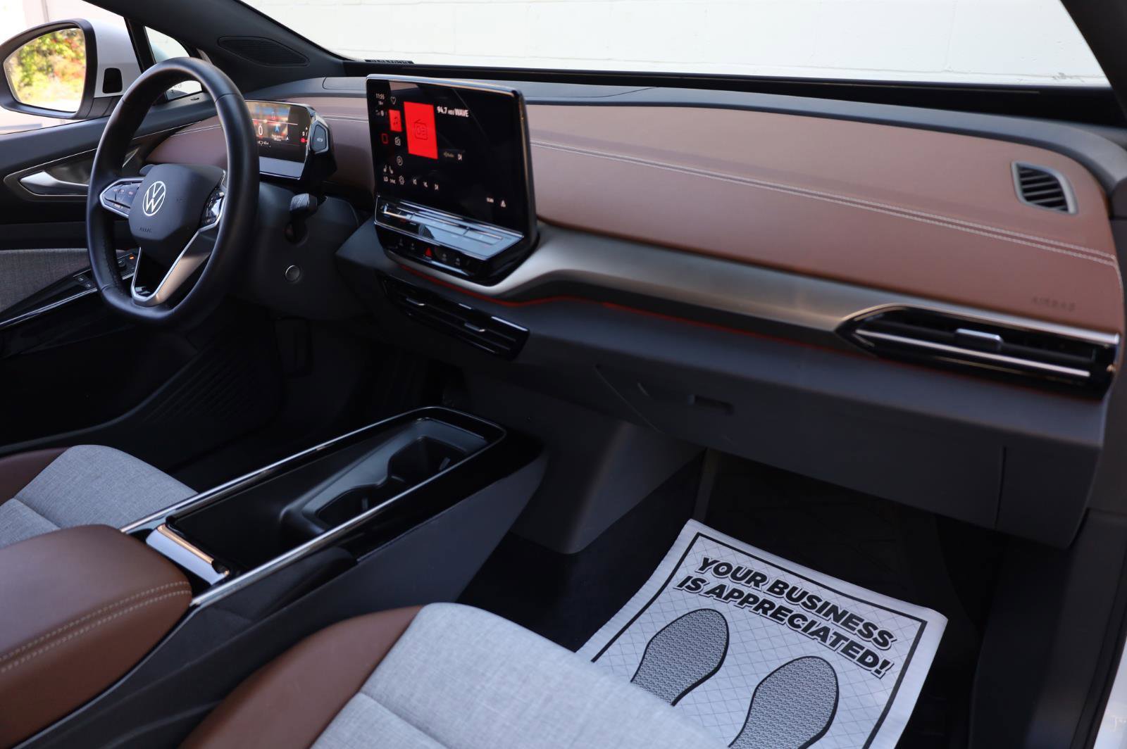 2023 Volkswagen ID.4 Pro