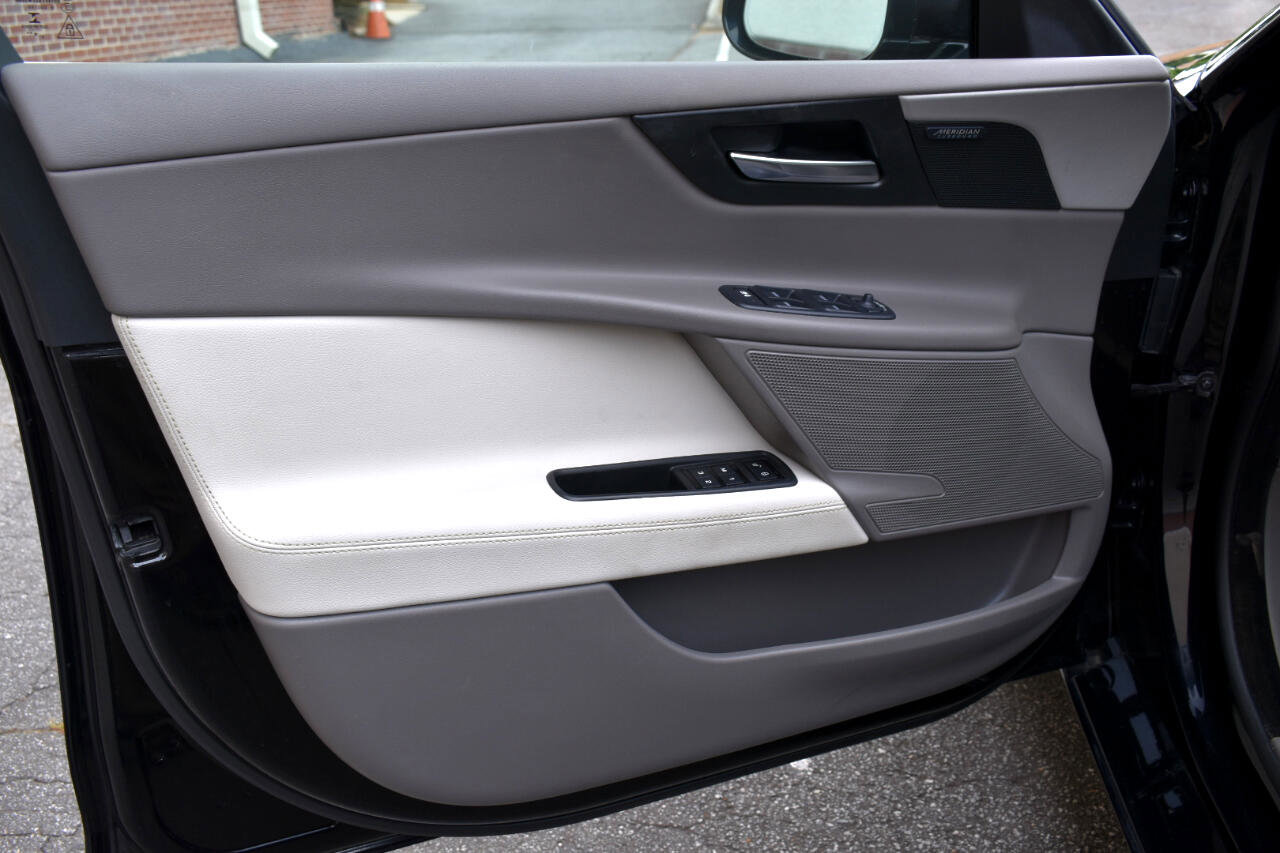 2019 Jaguar XE Prestige