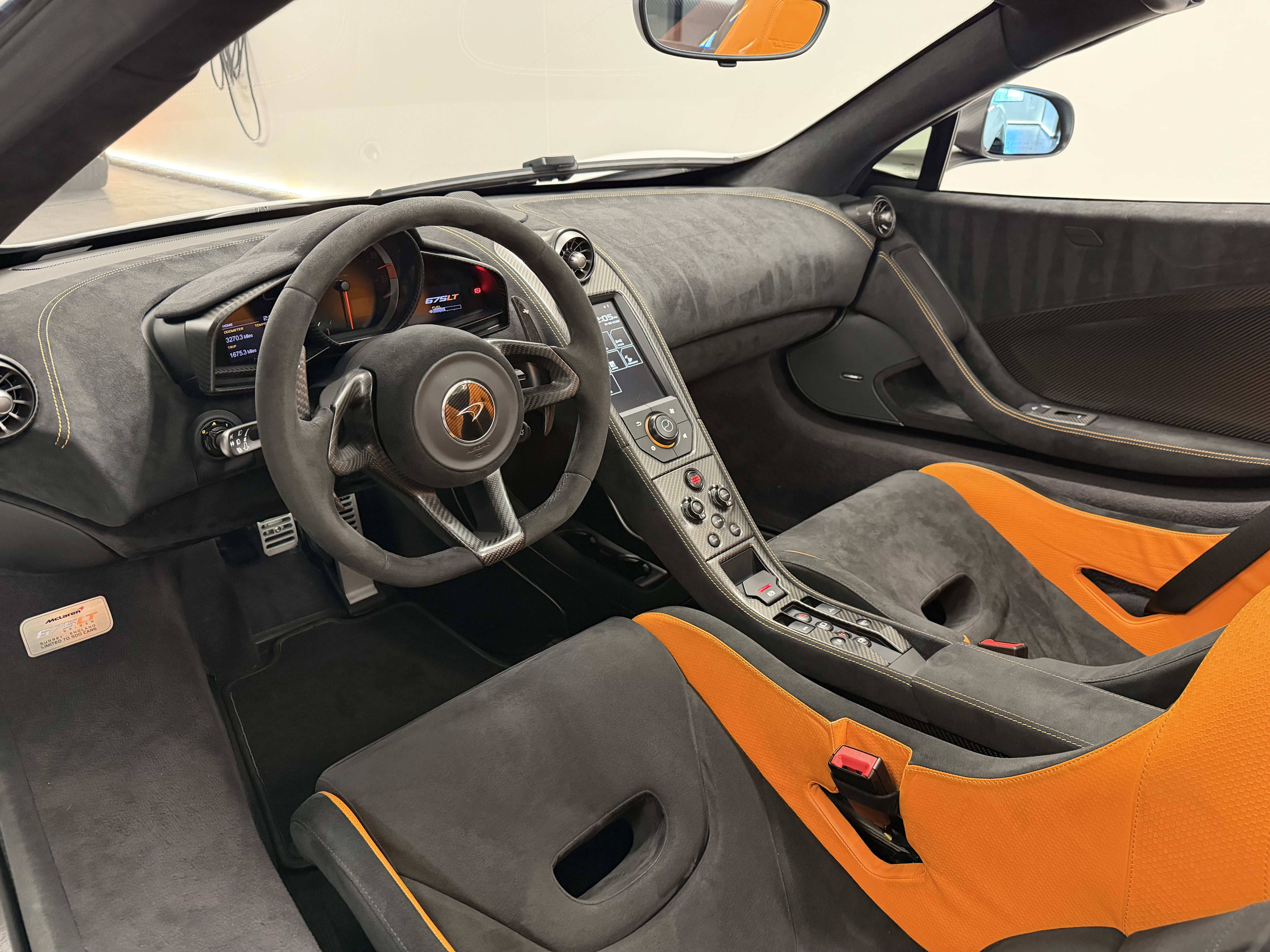 Used 2016 McLaren 675LT Spider photo 17