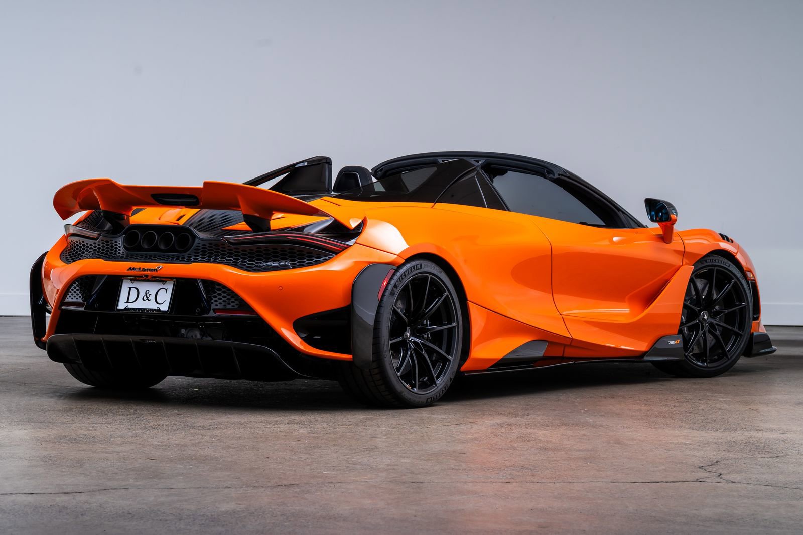 Used 2022 McLaren 765LT photo 10