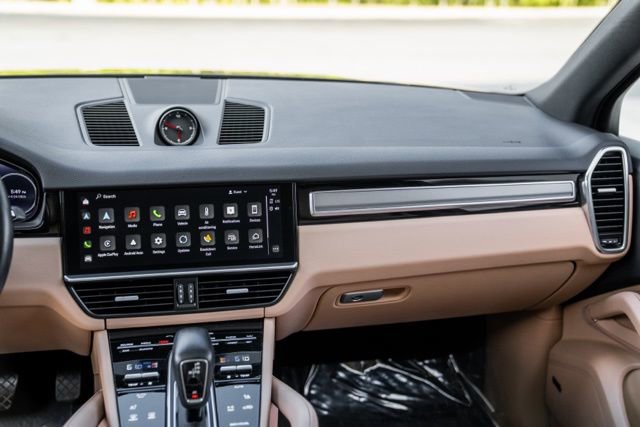 2022 Porsche Cayenne Platinum Edition