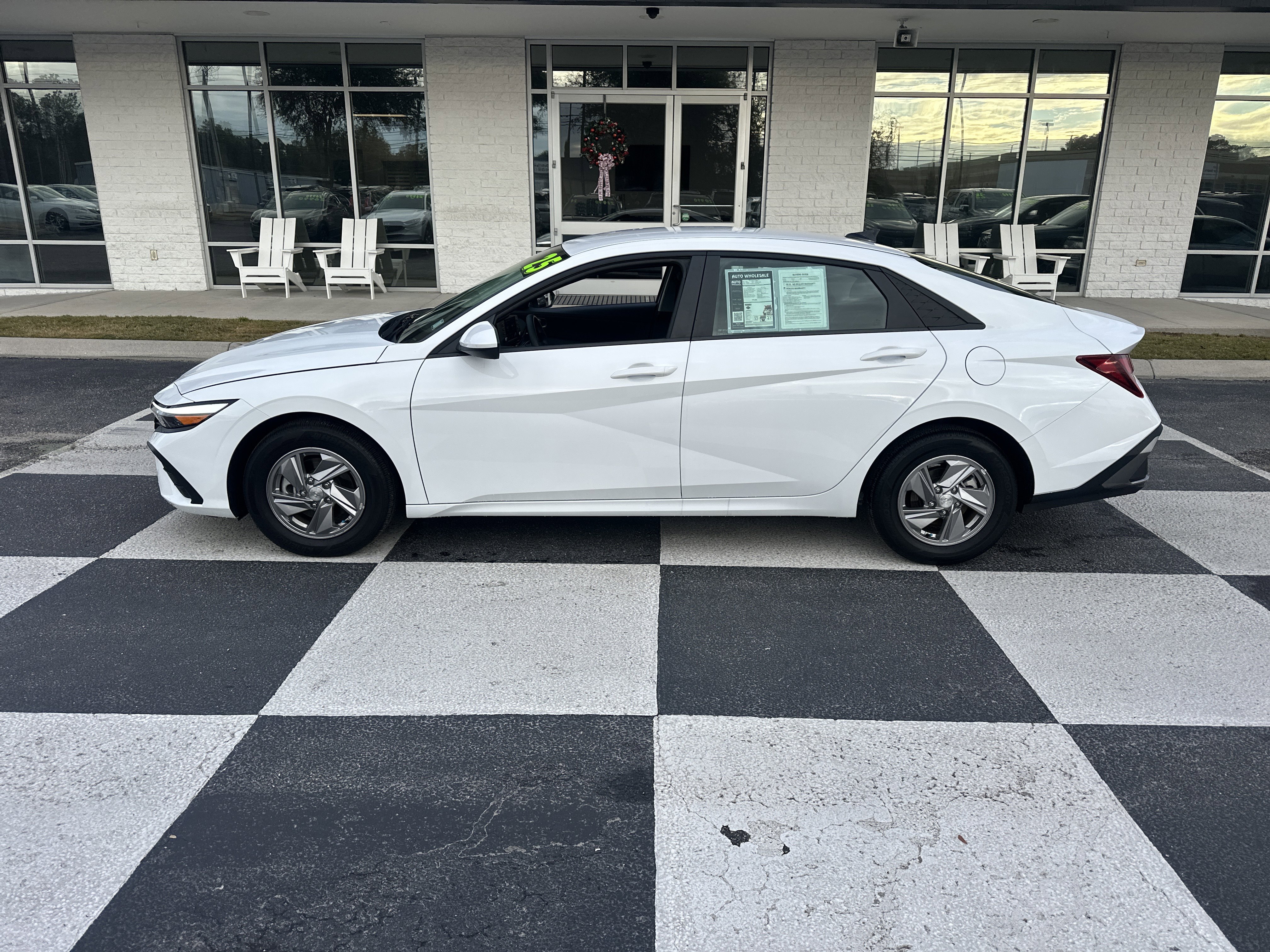 2025 Hyundai Elantra SE