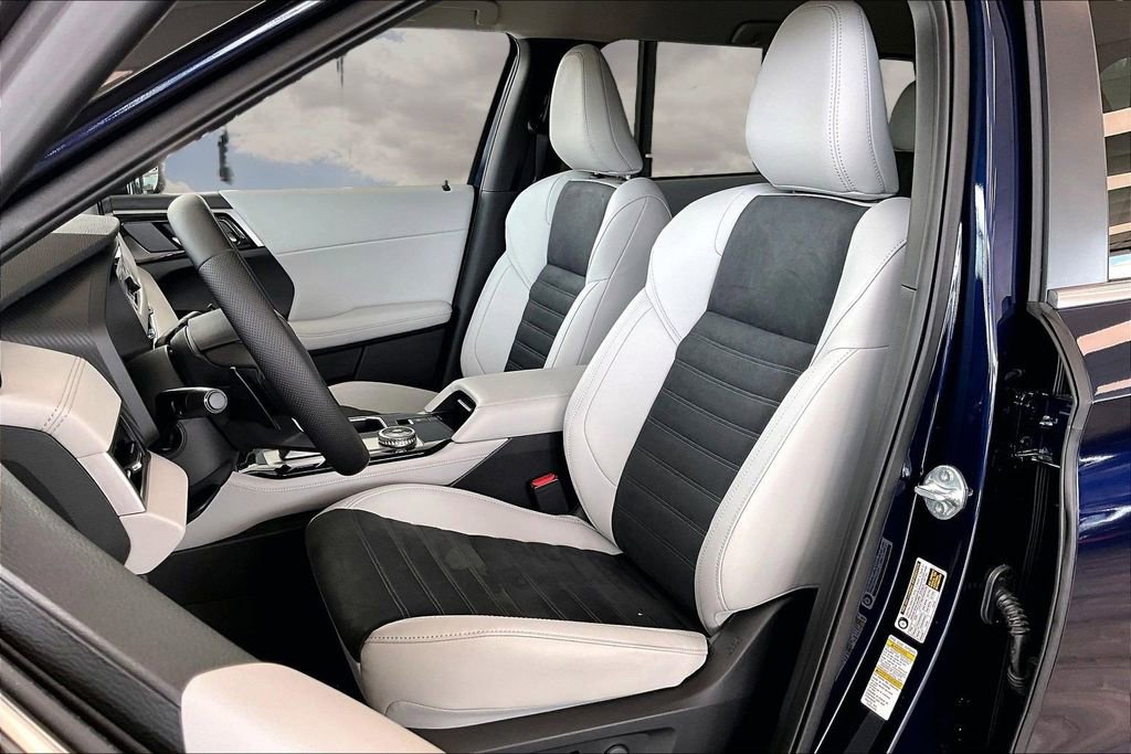 2026 Mitsubishi Outlander FWD