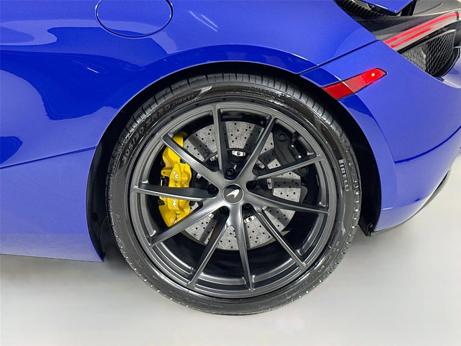 Used 2019 McLaren 720S Performance photo 38