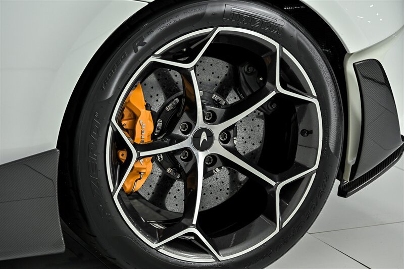 Used 2019 McLaren 600LT photo 29