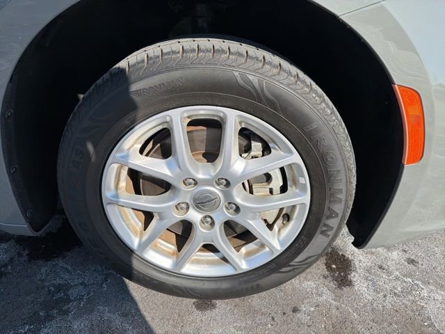 2023 Chrysler Pacifica Touring-L