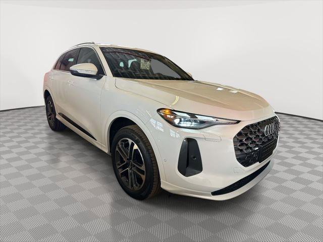 New 2025 Audi Q5 Premium w/ Convenience Package