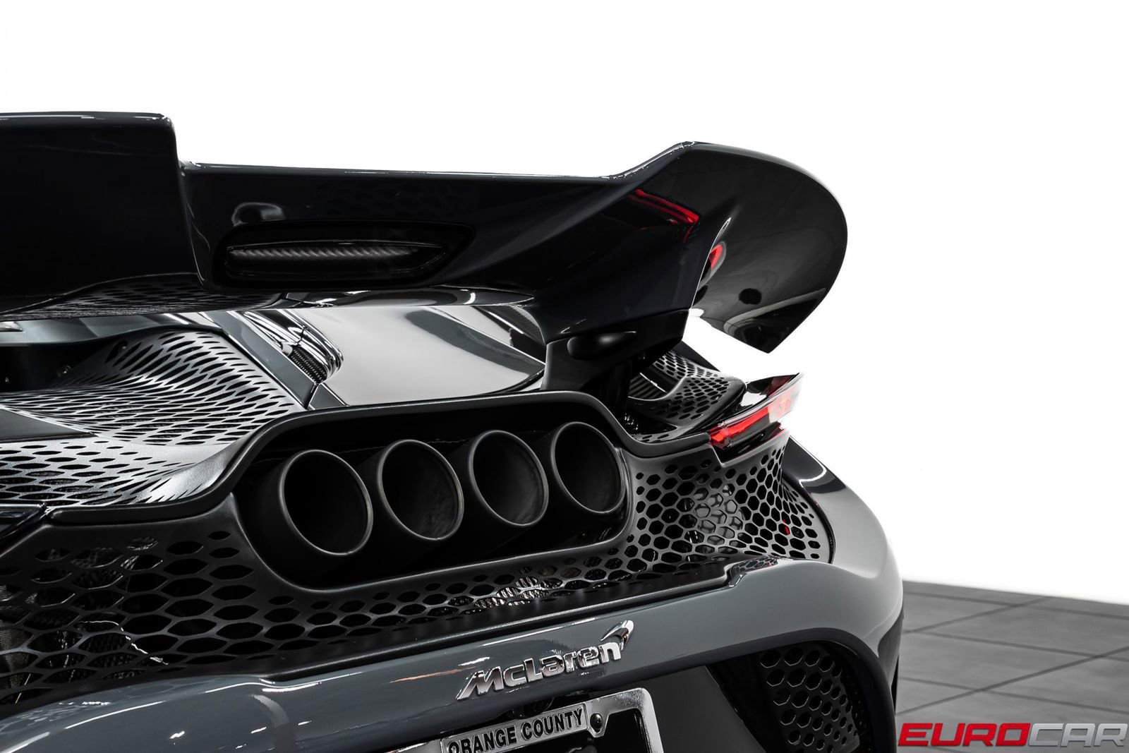 Used 2021 McLaren 765LT photo 24