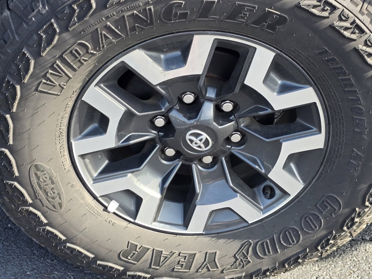 2023 Toyota Tacoma TRD Off-Road