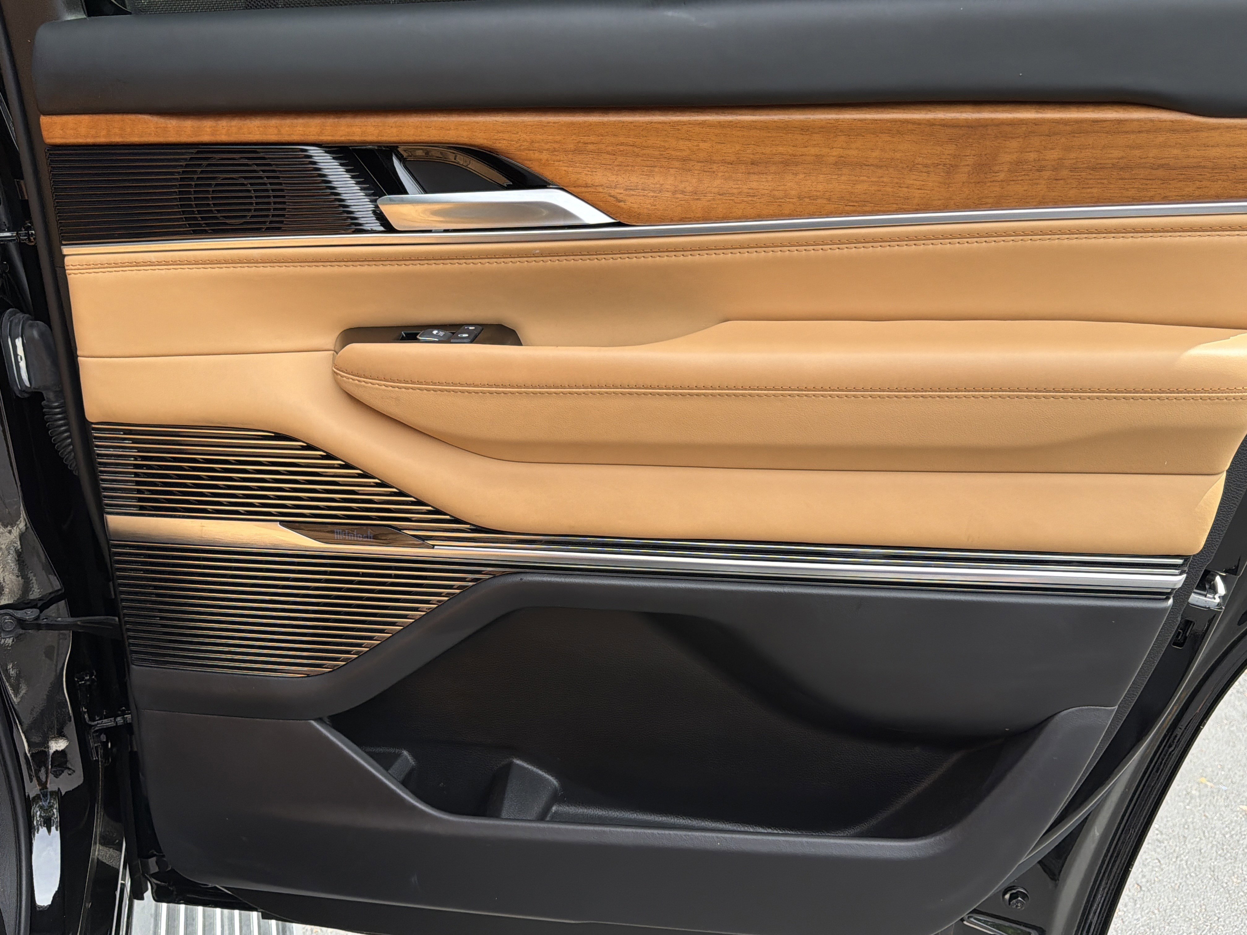 2025 Jeep Grand Wagoneer Series III