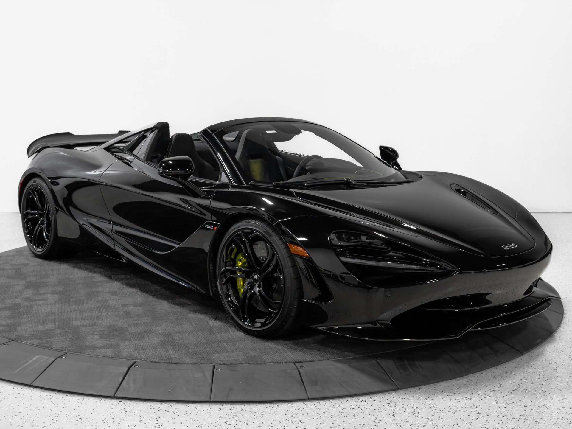 Used 2025 McLaren 750S Spider photo 15